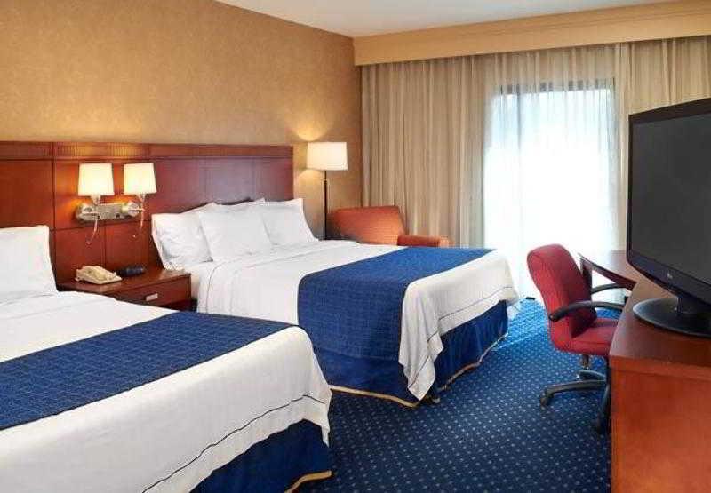 Готель Courtyard Columbus Вортінгтон Номер фото